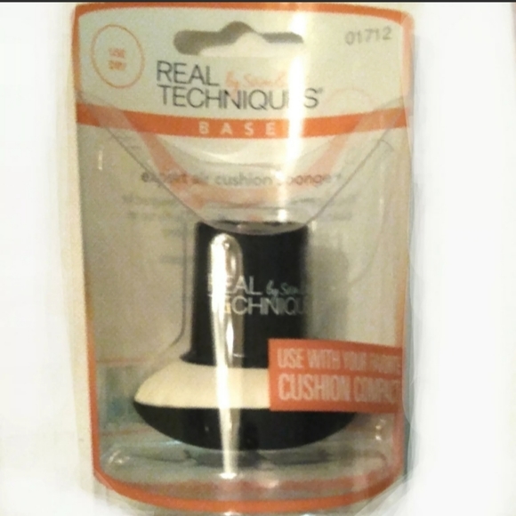Real Techniques by Sam & Nic Expert Air Cushion Sponge 01712 New Makeup … - Picture 7 of 14